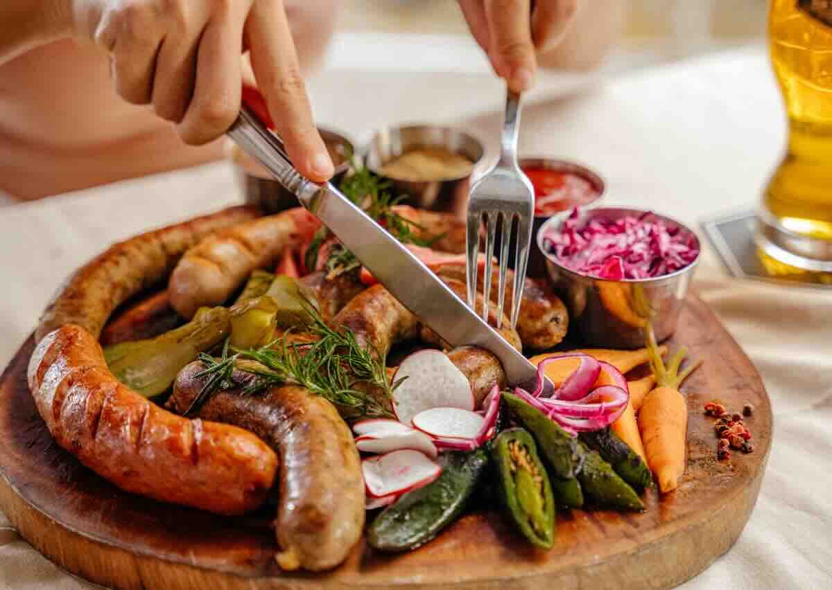 Social Media Management Consultant Leo Huynh Trinh 