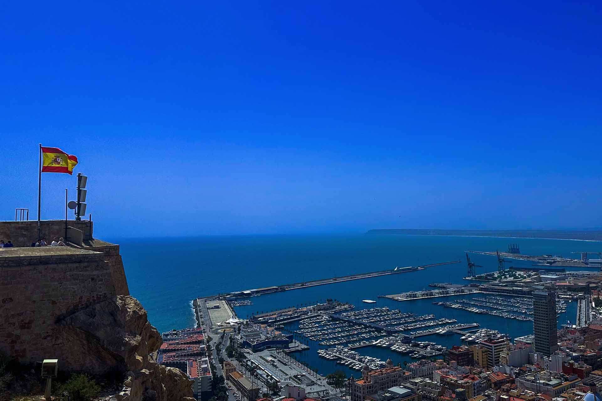 living-abroad-in-spain-self-discovery-featured